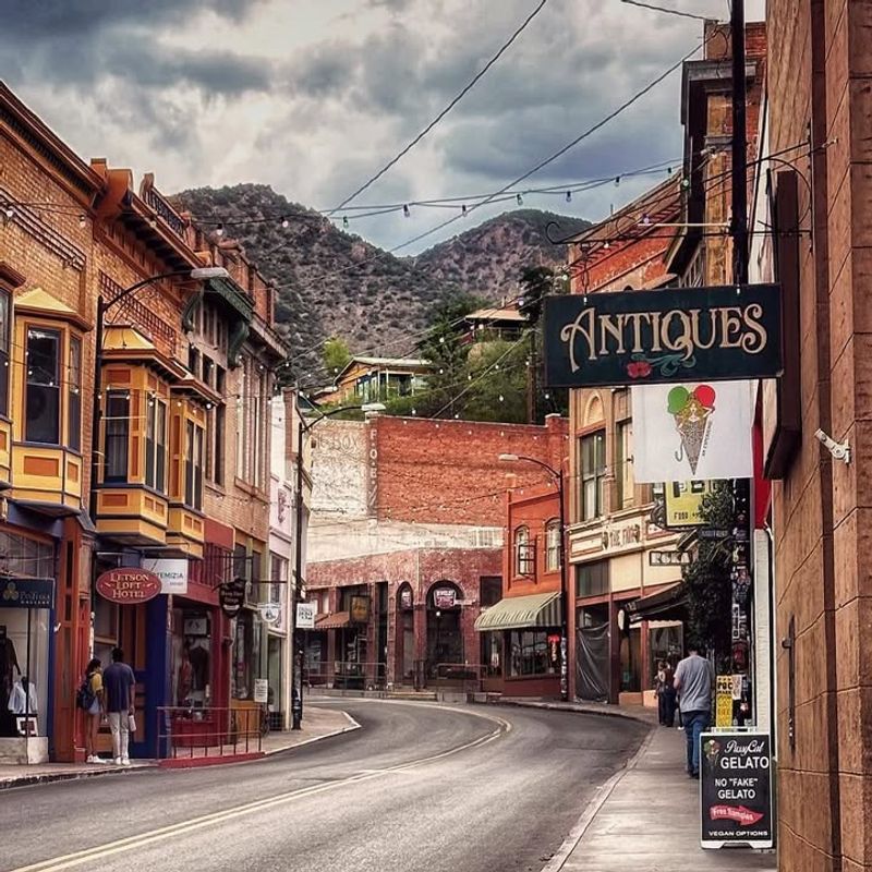 Bisbee’s Steep Streets Adding to the Mood