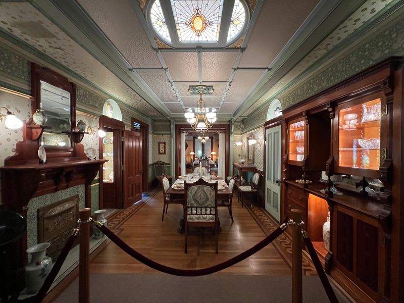 Hallways and Rooms That Twist Logic at Every Turn