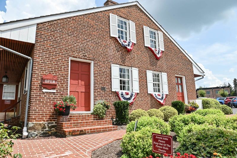 Reading the Room, Not the Hype: Genuine Experiences