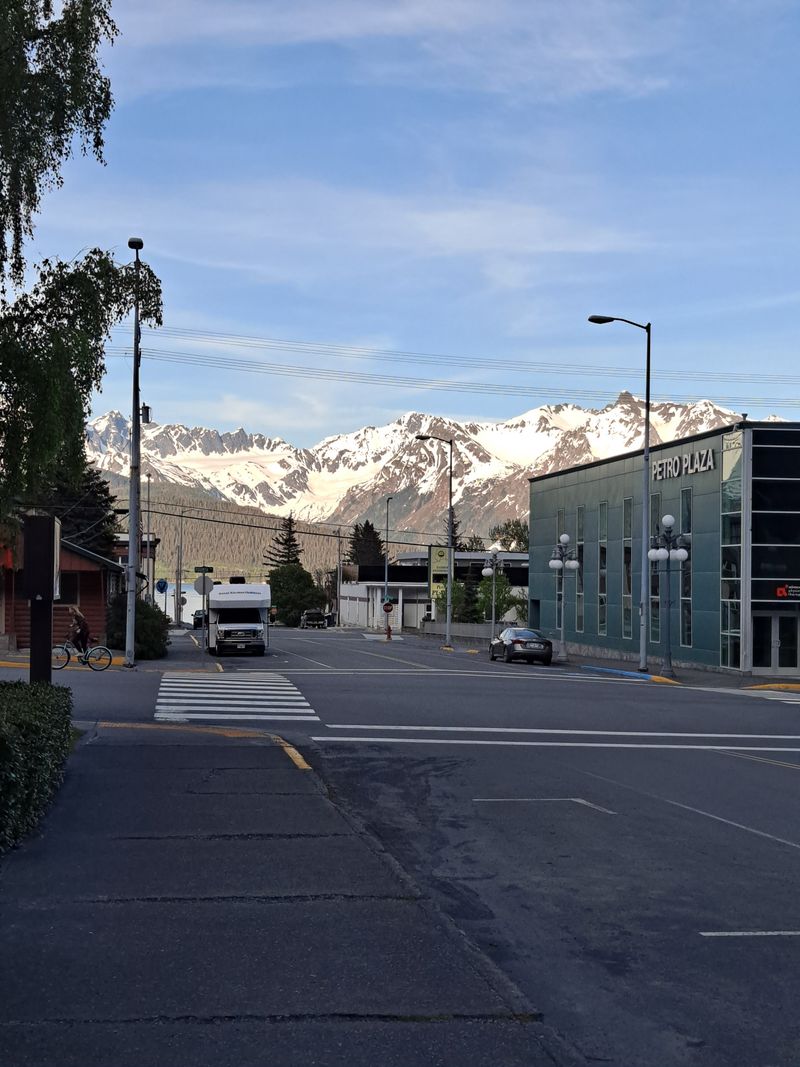 The Surrounding Streets That Add to the Hotel’s Mood