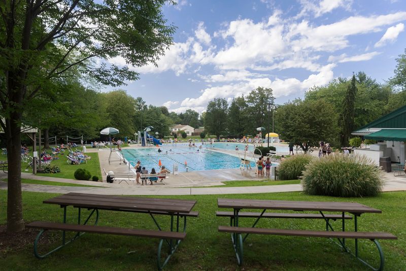 Woodridge Swim Club and Community Recreation