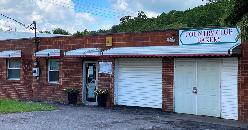 Country Club Bakery - Fairmont