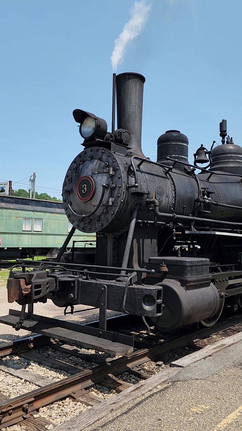 Hocking Valley Scenic Railway, Nelsonville