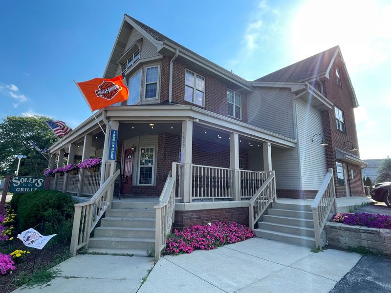 Solly's Grille, Glendale