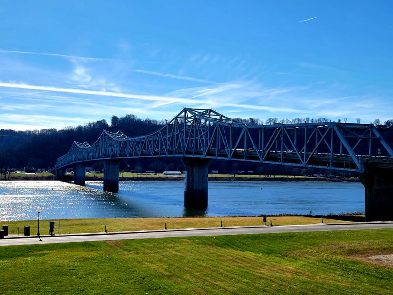 Riverfront That Slows You Down