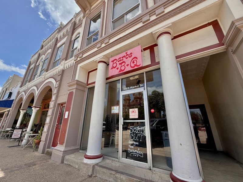 Barbs B Q, 102 E Market St, Lockhart, TX