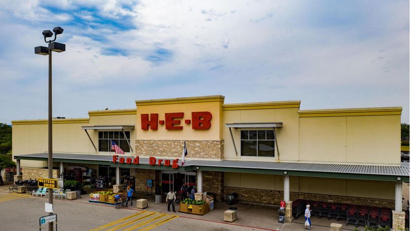 Llano and the H-E-B on West Young Street