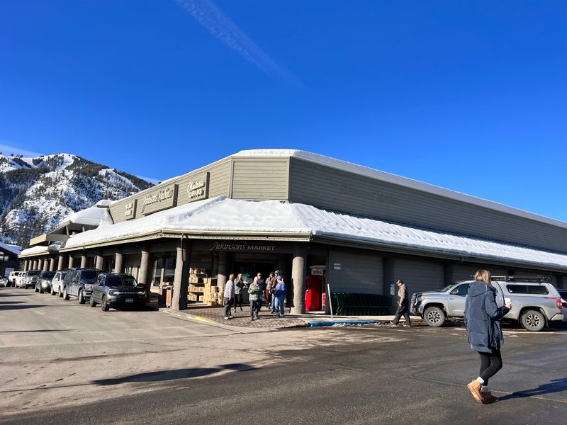 A Winter Hamlet That Feels Like an Alpine Postcard Brought to Life