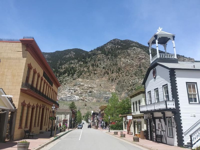 A Town Known for Strong Mountain Weather