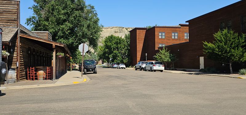 A Holiday Market Locals Keep Low Key