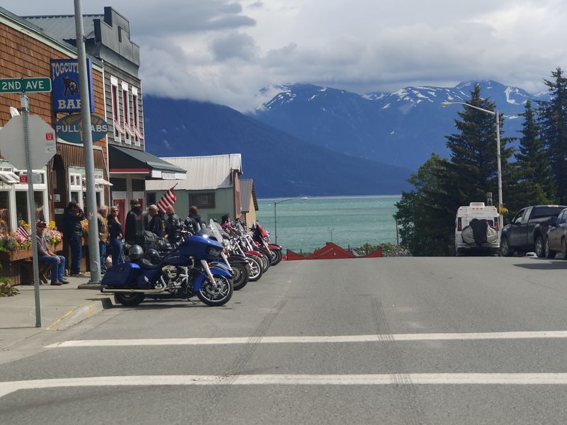 A Downtown That Holds Onto Its Frontier Bones