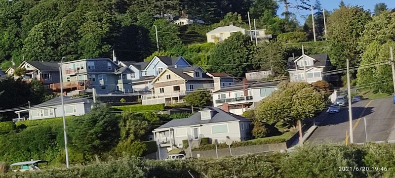 Victorian Hillsides That Rise Above the Water