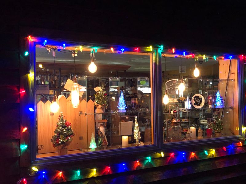 Decorations That Work With the Landscape