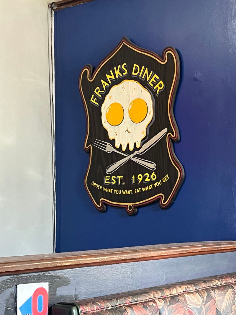 Operating Hours That Reflect Traditional Diner Culture