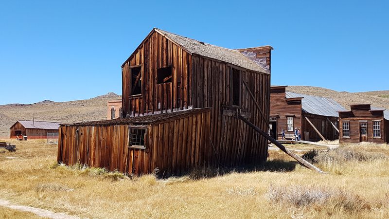 A Ghost Town That Rejects Romantic Filters