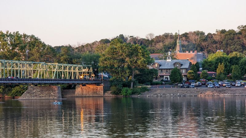A Walkable Town Framed by Water