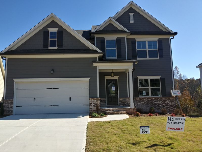 Quiet Streets That Amplify Small Visual Details