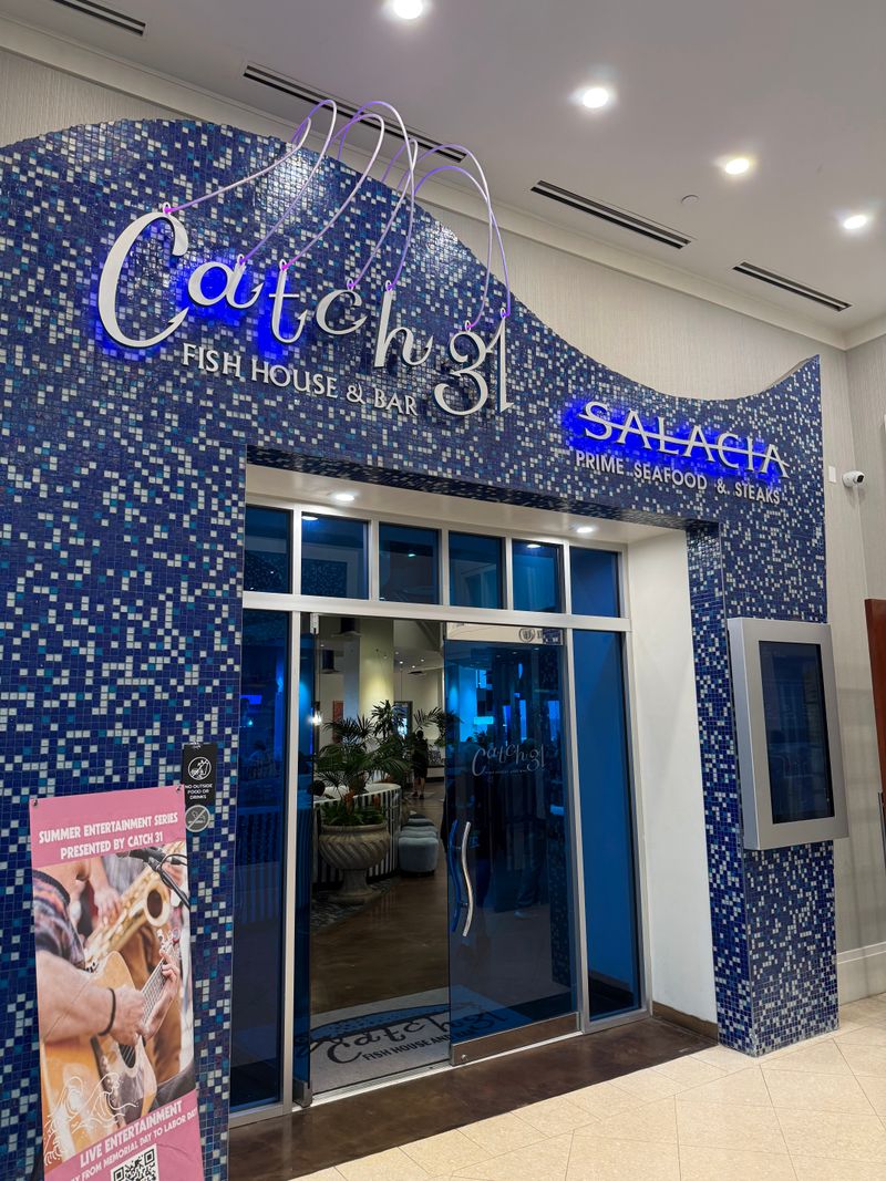 Catch 31 Fish House & Bar, Virginia Beach Boardwalk