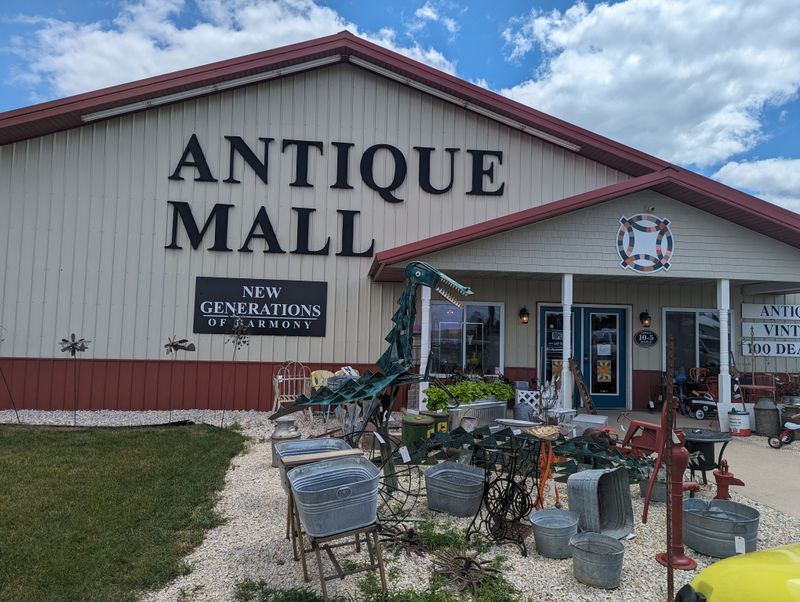 Generations of Harmony Antique Shop