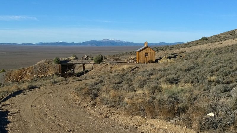 Berlin Ichthyosaur State Park Roadside Picnic Terrace