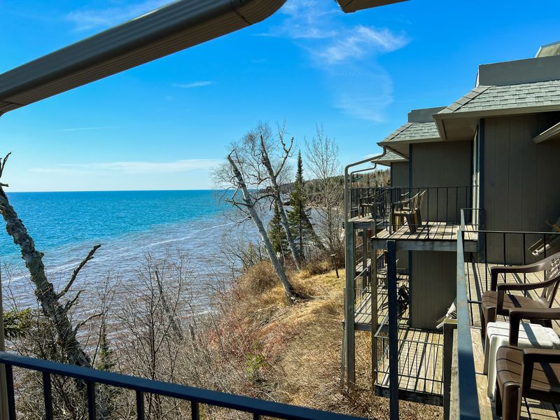 Cliff Dweller Hotel on Lake Superior
