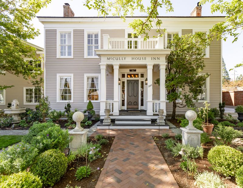 McCully House Inn's Preserved Elegance