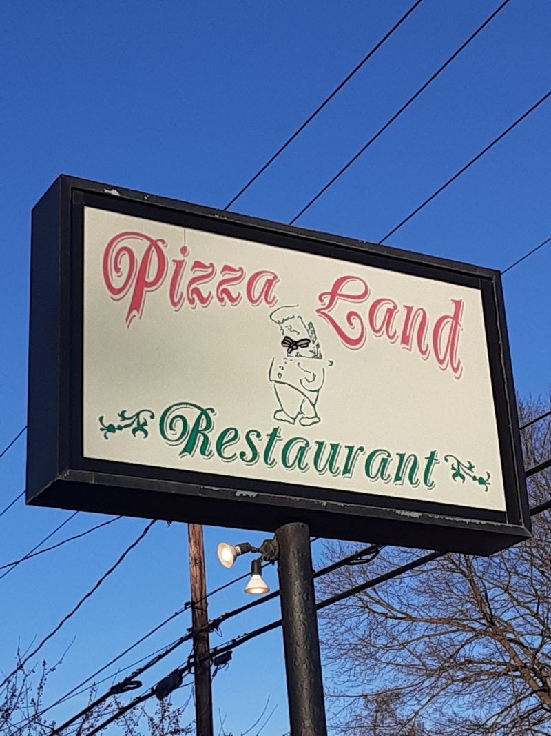 Pizzaland Restaurant