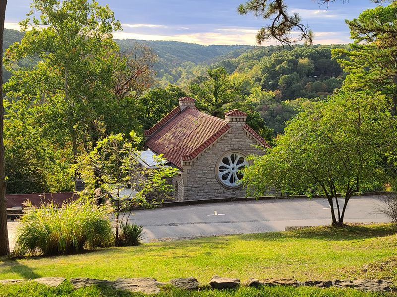 Thorncrown Chapel, serenity in the woods