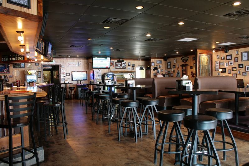 The Lake House Kitchen & Tavern