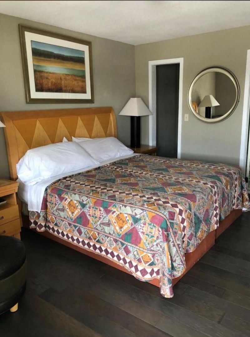 From Bustling Stop to Spooky Stop: The Rise and Fall of Afton's Avon Motel