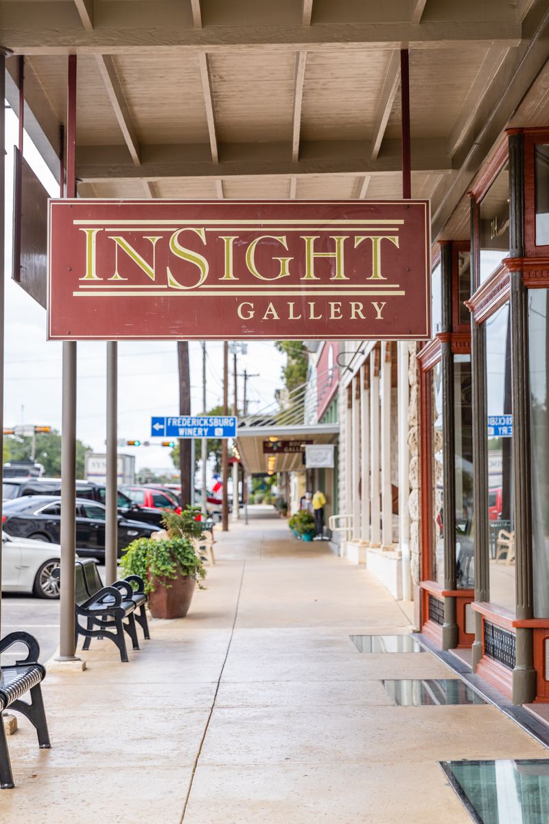 Art Walks and Gallery Calm