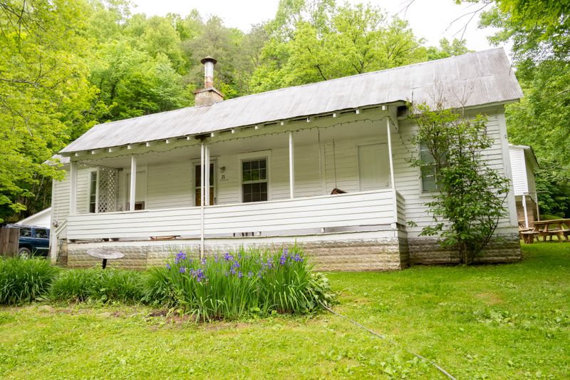 Country Road House and Berries