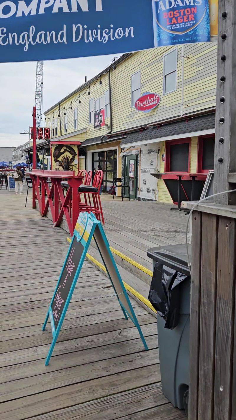 The Porthole Restaurant & Pub, Portland