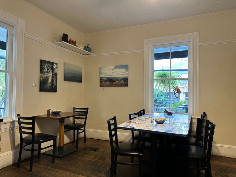 Lunch Options That Showcase Local Farm Connections