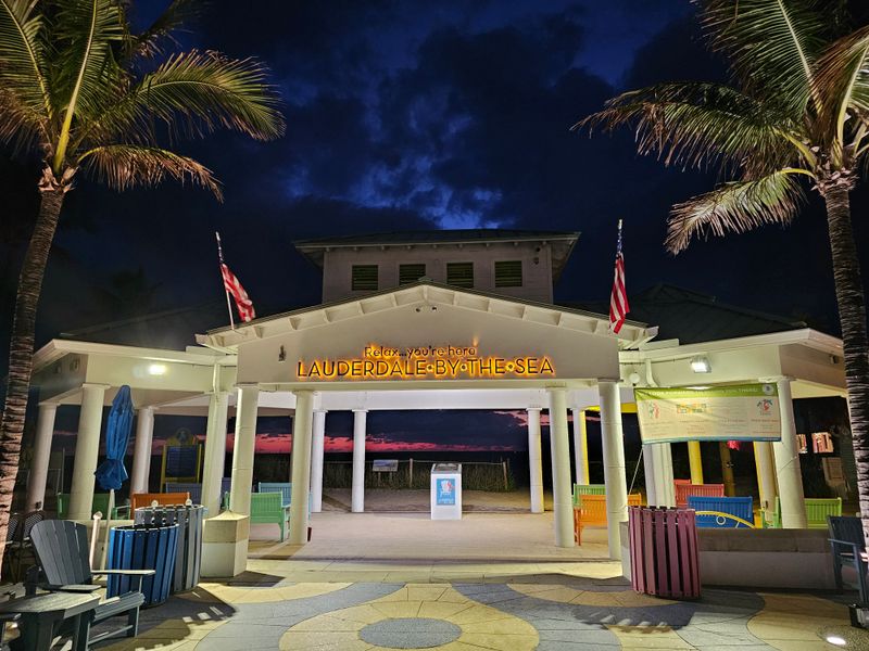 Lauderdale-by-the-Sea Beach Pavilion and Boardwalk, Commercial Blvd & El Mar Dr, Lauderdale-by-the-Sea, FL 33308