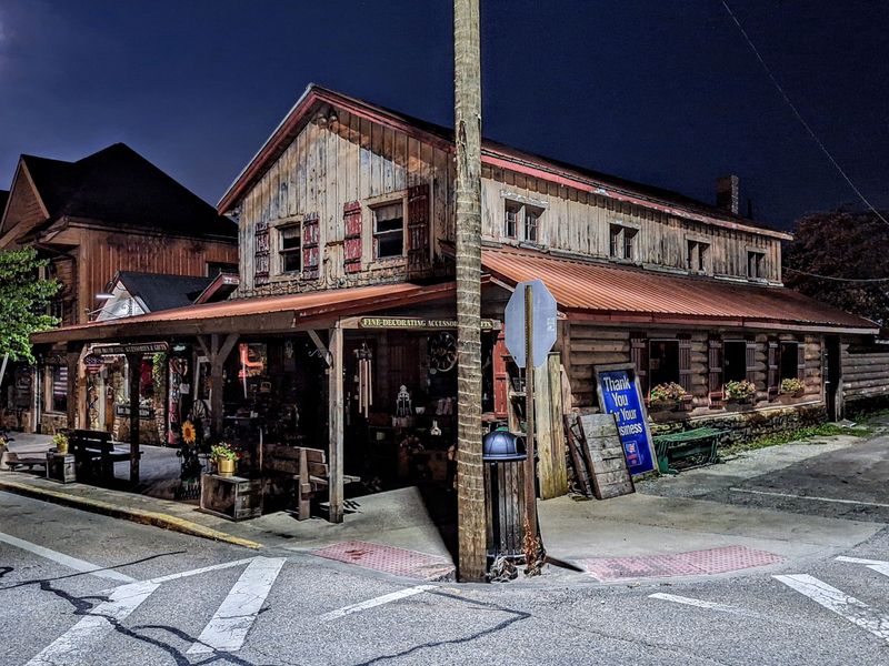 Seasonal Streets, Winter to Wildflowers