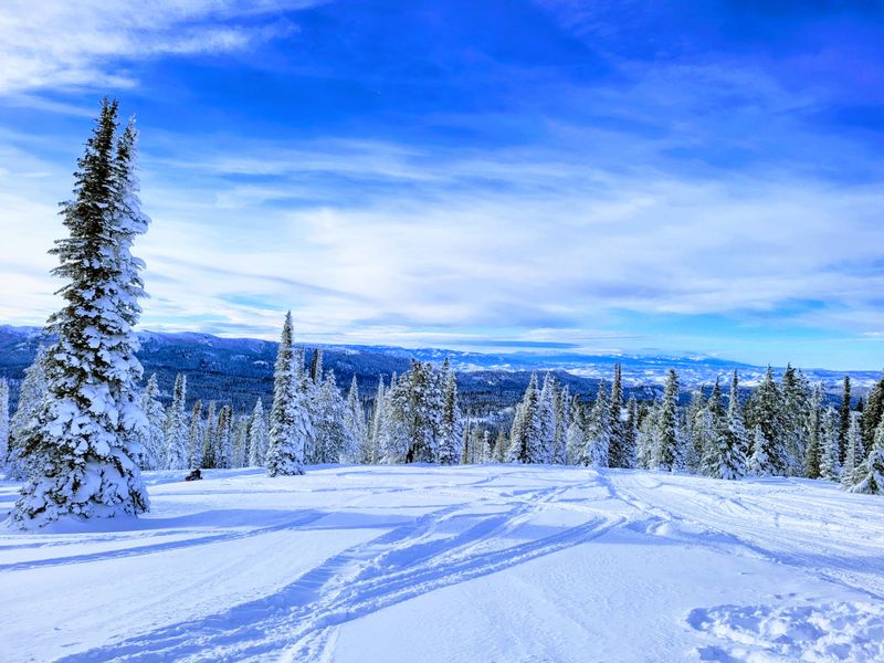 Snowmobiling Routes Through Payette National Forest