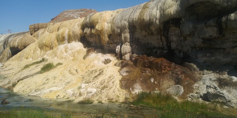 Rainbow Terraces and Mineral Color