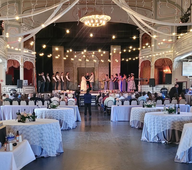 Piper’s Opera House Balcony Vibes