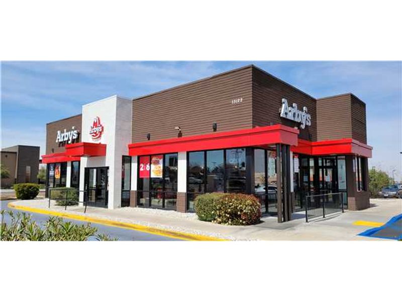Arby's, 15122 Bear Valley Rd, Victorville, CA