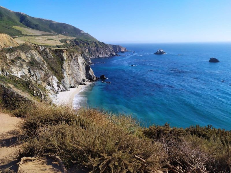 Big Sur's Dramatic Cliffs and Highway 1
