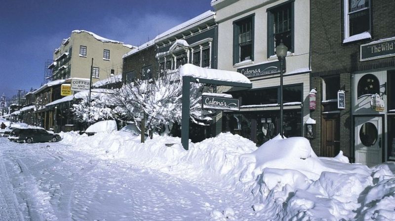 A Sierra Town Built for Heavy Snow