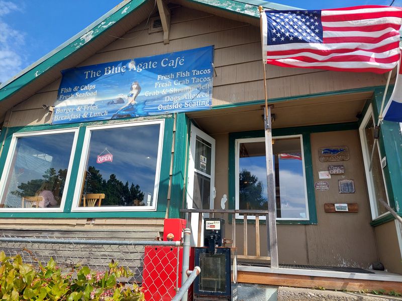Casual bites with an ocean view at Blue Agate Cafe