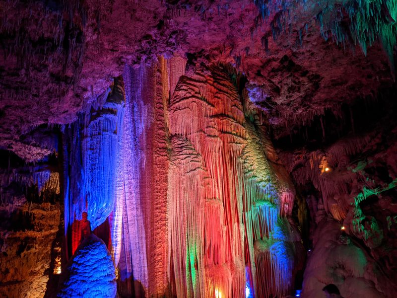 Meramec Caverns, Stanton, Missouri