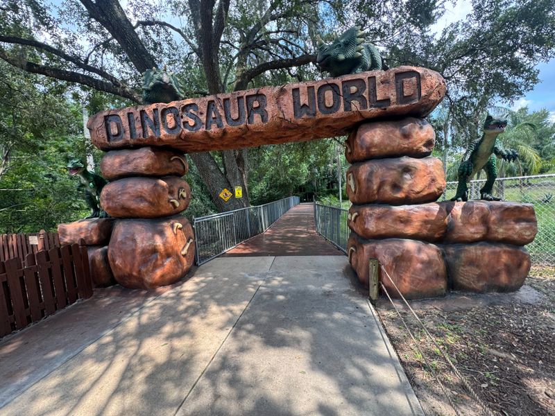 Dinosaur Diamond Highway