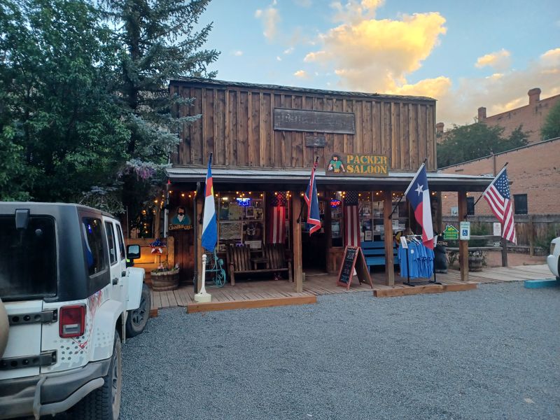 Restaurants That Close Before Sunset