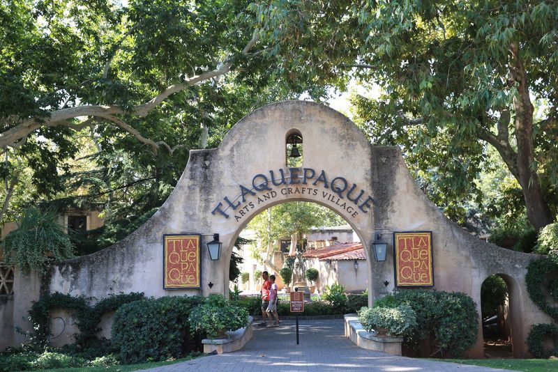 Tlaquepaque Arts and Shopping Village