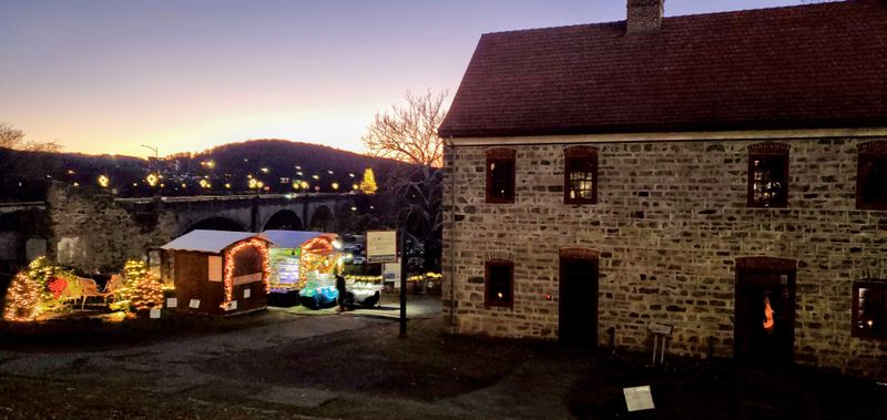 Christmas City Village