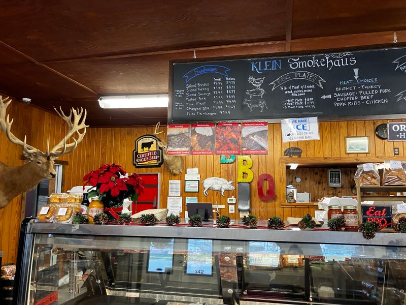 A Friendly Local Atmosphere