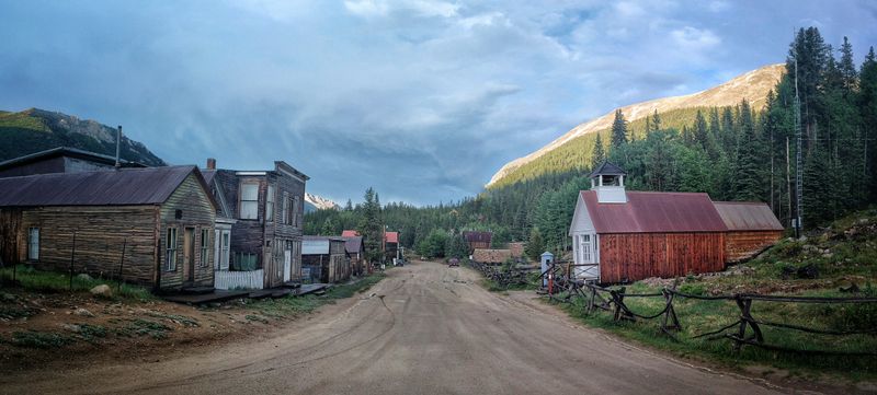 Birth of a Mining Town in the Mountains
